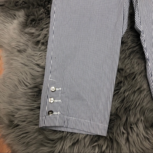 Karen Scott Women’s Twill Capris | Stripes | White & Blue | Size 10P - Picture 2 of 4